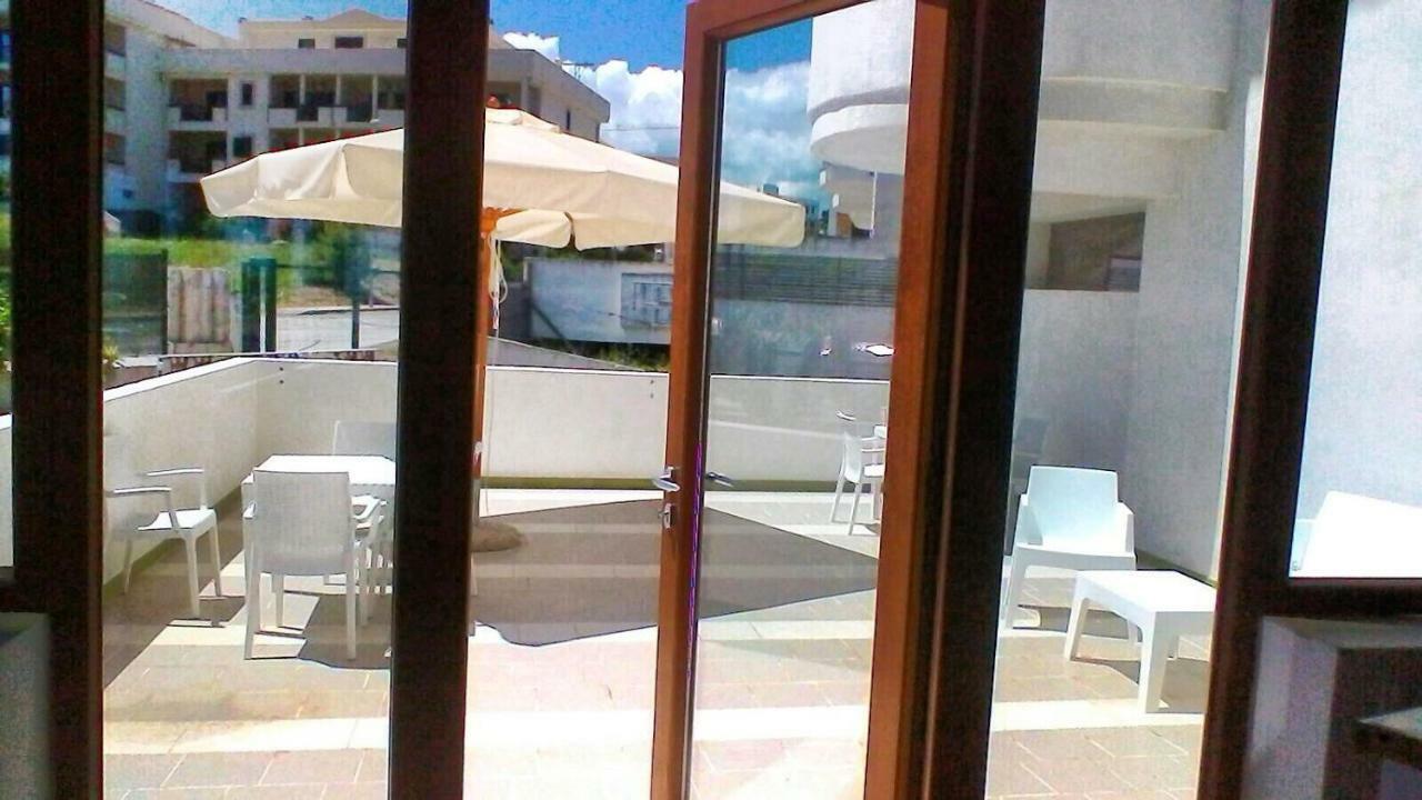 B&B Palazzo Manfredi Vieste, Fronte Mare Con Parcheggio Exterior foto